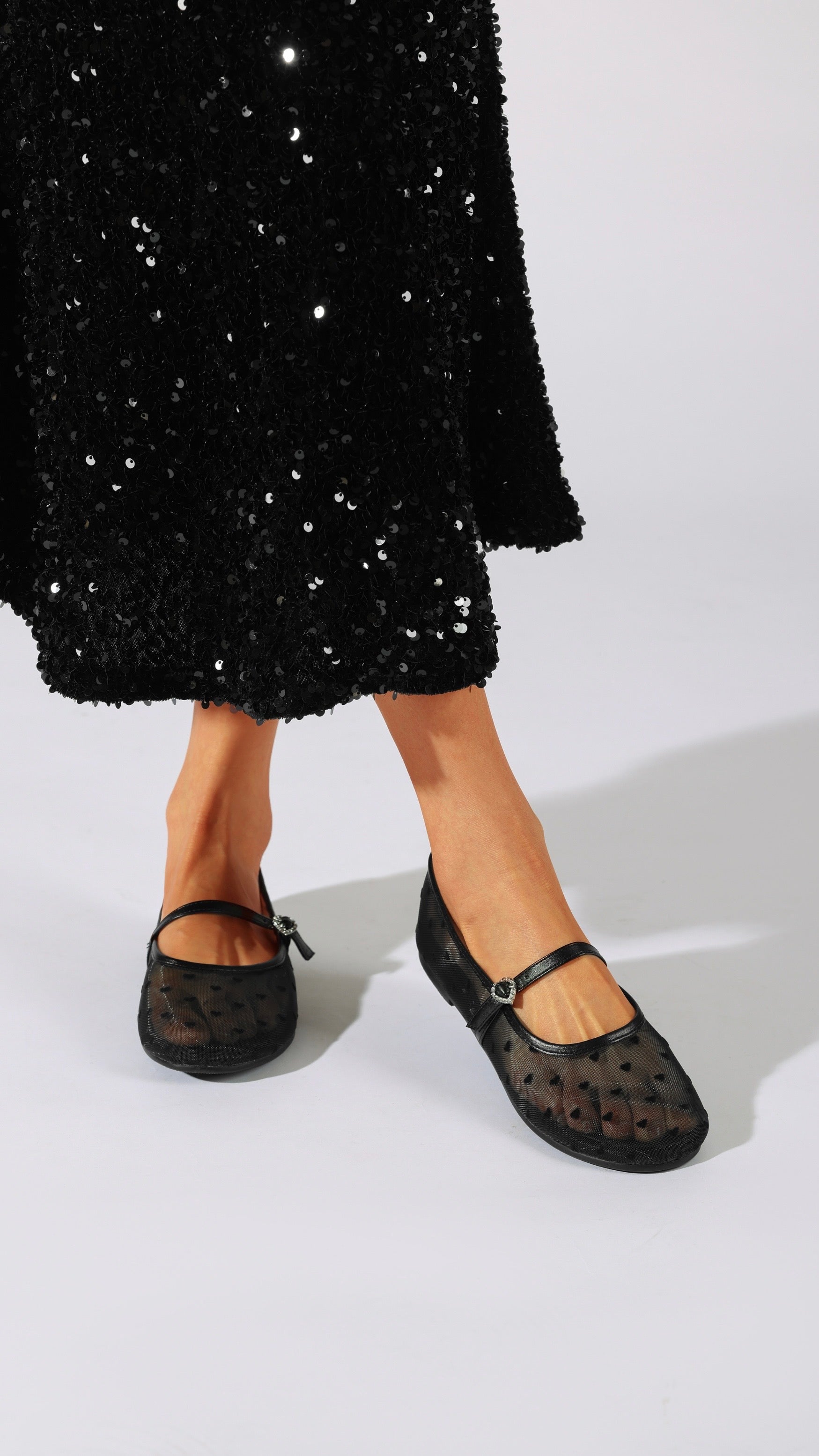 “Fall in Love” Flats in Black