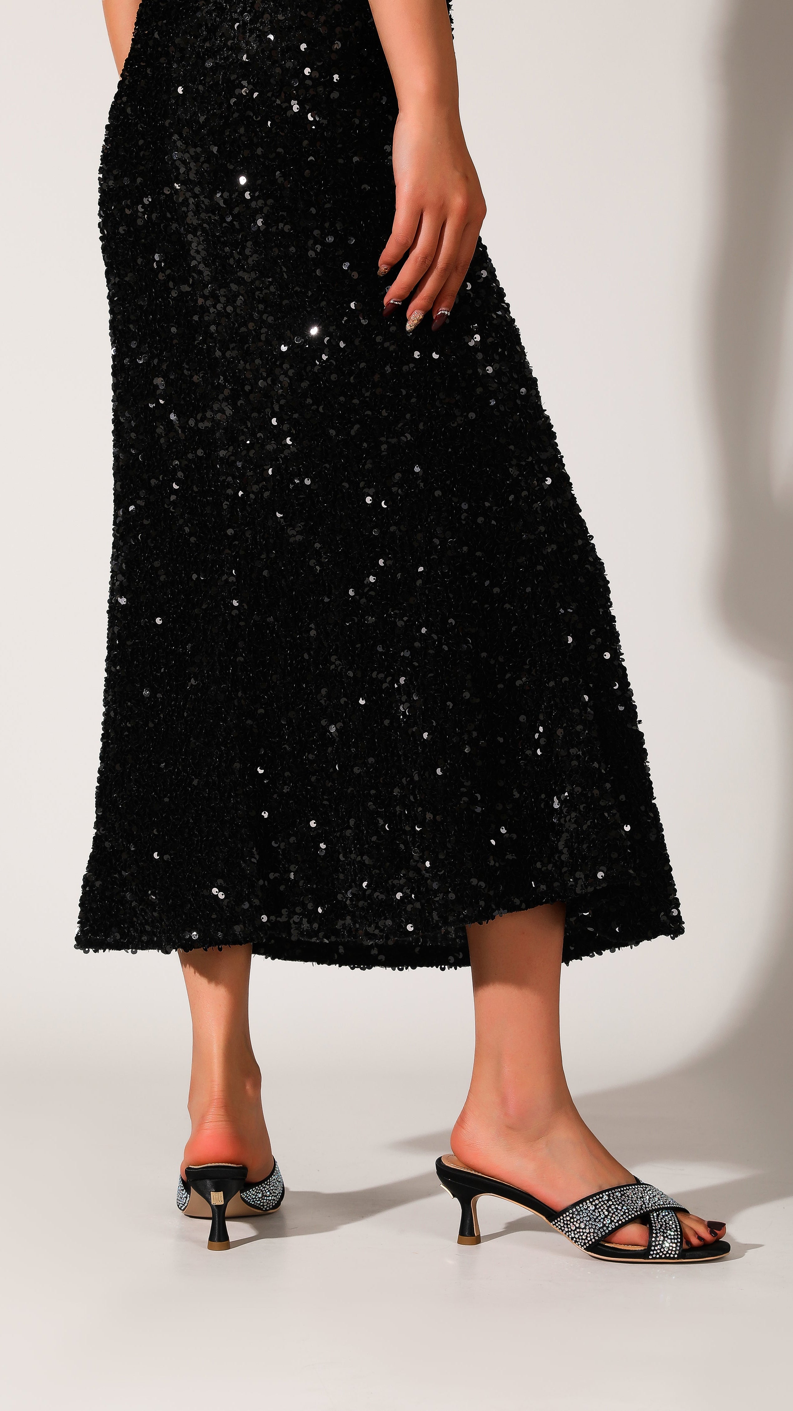 Shaikha in Black (13)